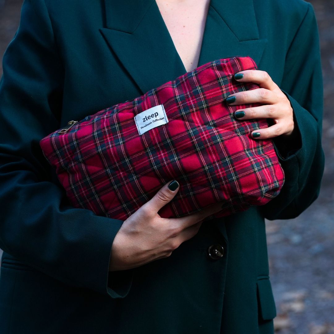 Καρό κόκκινο νεσεσέρ (makeup bag) - 25x20